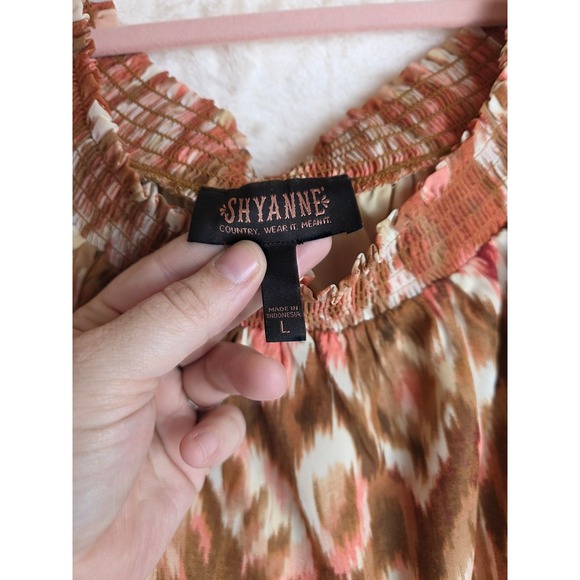 Shyanne‎ Off The Shoulder Smocked Neck Boho Print Blouse Top Size L - Picture 4 of 6